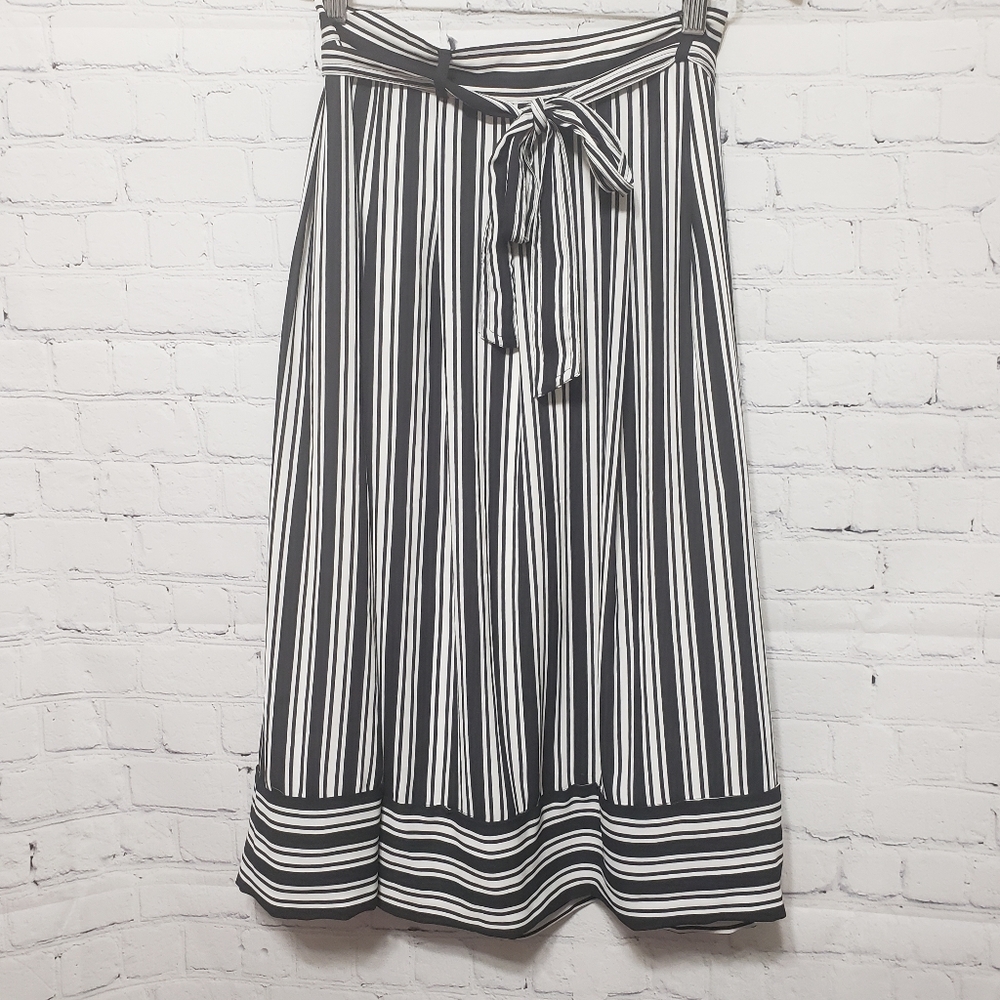 Banana Republic Factory Sz 0 NWT Striped Skirt